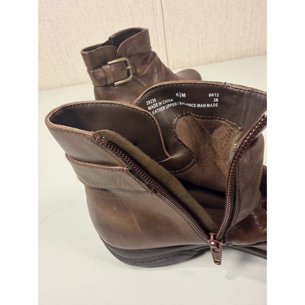 Clarks‎ Brown Leather Zip Comfort Ankle Boots Womens Size 6.5 M Style 39236 - Picture 10 of 11